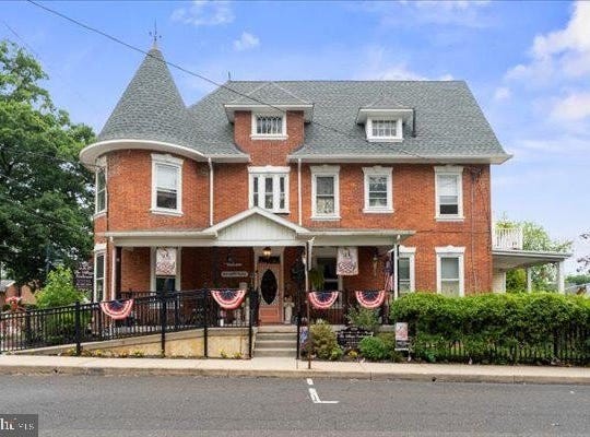 1919 W POINT Pike, LANSDALE, PA 19446