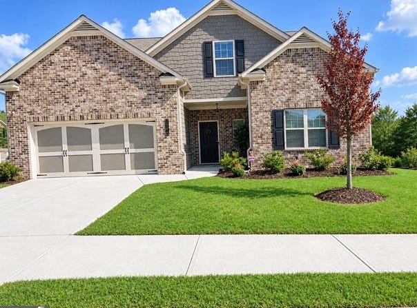 1104 Kingston Hill Drive, Loganville, GA 30052