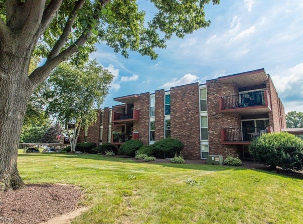 2540 North River Road NE, Warren, OH 44483