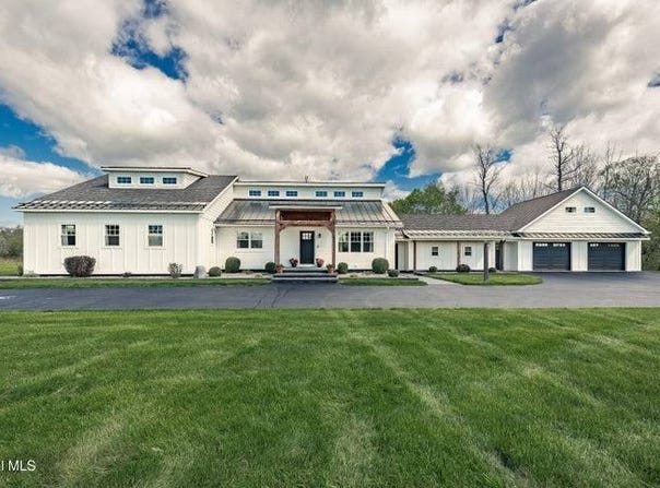 917 McDonald Dr., Amsterdam, NY 12070