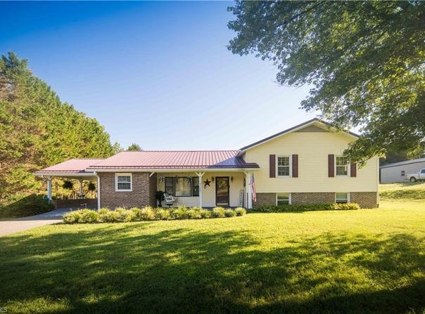 2198 S McKinney Road, Mount Airy, NC 27030