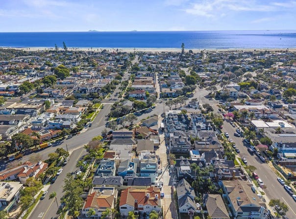 816 F, Coronado, CA 92118