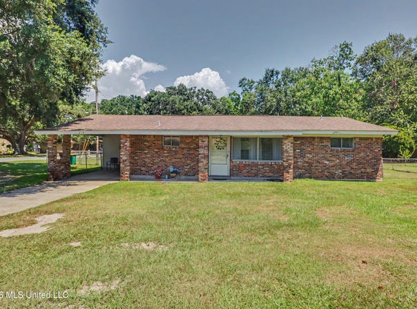 214 Harris Avenue, Long Beach, MS 39560