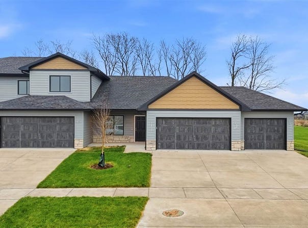 1902 Croell Ave, Tiffin, IA 52340