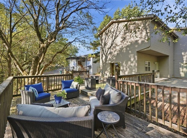 2080 Van Buren, Eureka Springs, AR 72632