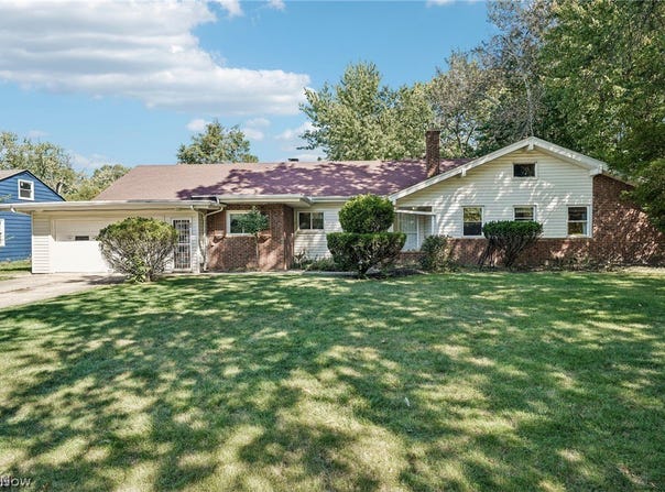 1355 Forest Hills Boulevard, Cleveland Heights, OH 44118