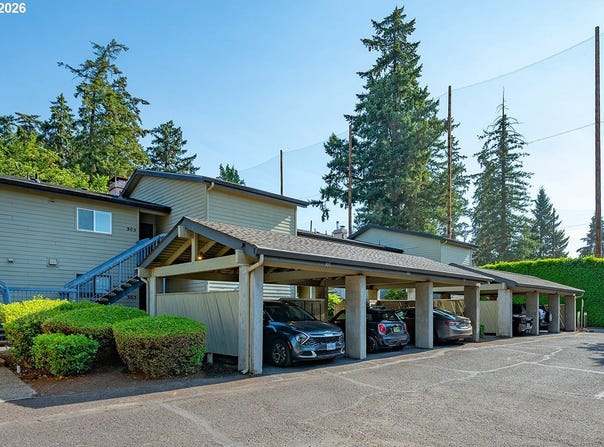 303 COUNTRY CLUB Rd, Eugene, OR 97401