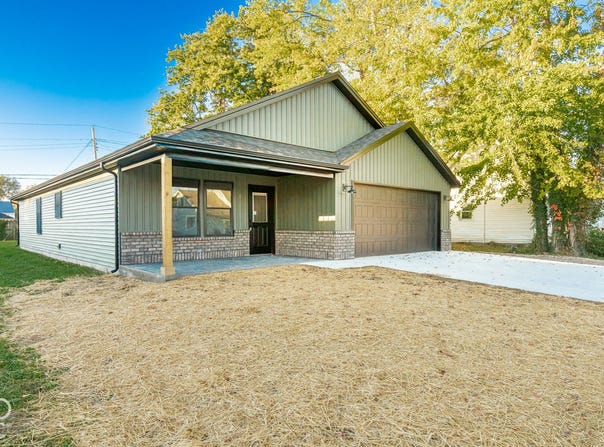 659 W Cherry Street, Scottsburg, IN 47170