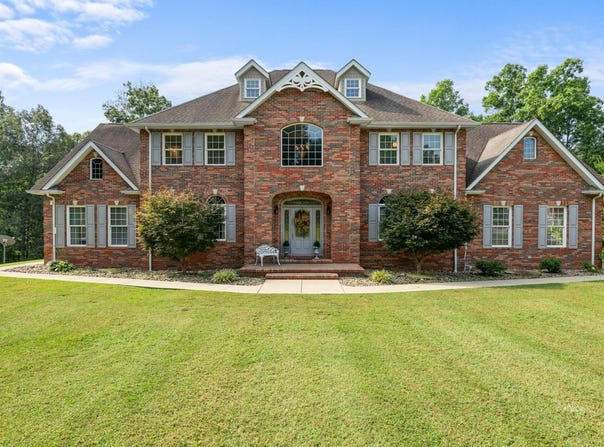 464 Oak Ridge Dr, Gallipolis, OH 45631