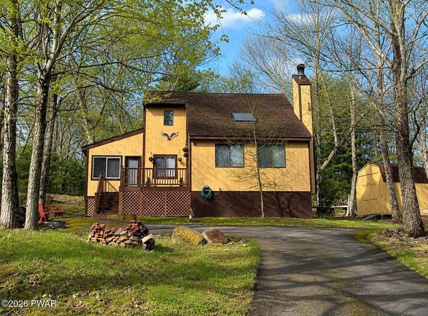 328 Maple Ridge Drive, Hawley, PA 18428