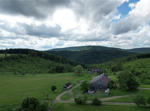 400 Wable Dr, Addison Twp, PA 15540