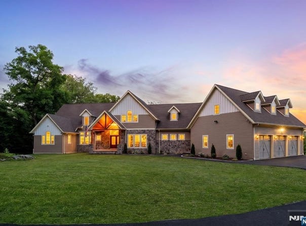 5 Vernon View Drive, Vernon, NJ 07418