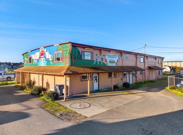 1215 Giuntoli Lane, Arcata, CA 95521