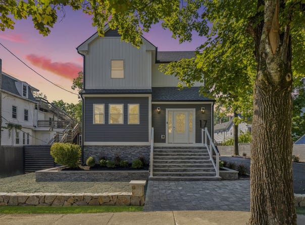 17 Central, Ashland, MA 01721