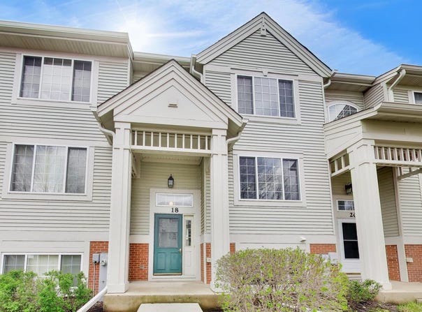 18 New Haven Drive, Cary, IL 60013