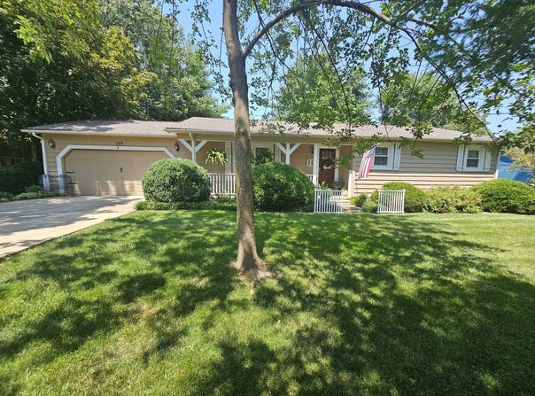 100 Cherry Drive, Mt Vernon, IL 62864