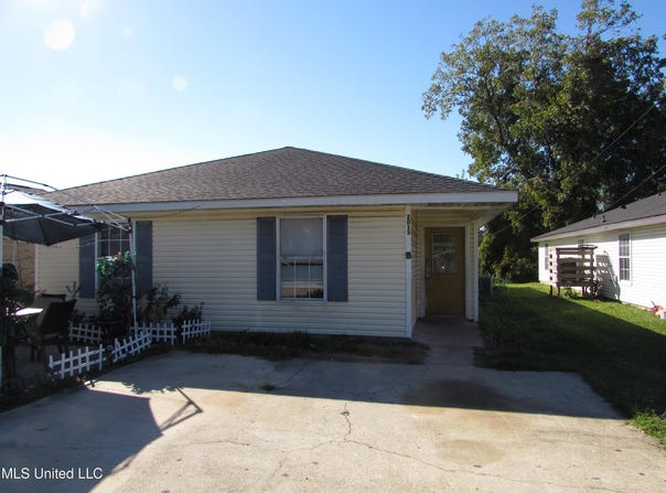 2015 32nd Avenue, Gulfport, MS 39501