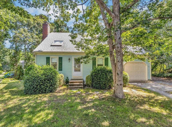 26 Richard Road, Yarmouth Port, MA 02675