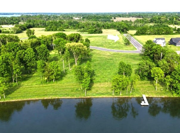 1320 Sunset Lane, Annandale, MN 55302