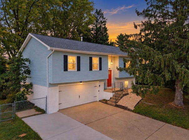 525 EDWARDIAN LN, WAYNESBORO, VA 22980