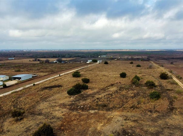 14024 Graef Rd, Creedmoor, TX 78610