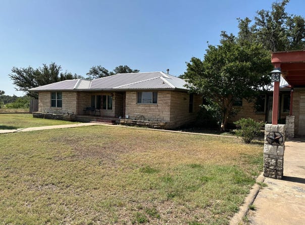 1419 W. Broadway, Eden, TX 76837