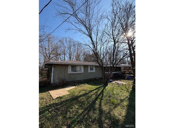 2320 Thomas Street, Poplar Bluff, MO 63901