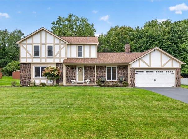 517 Sherborne Road, Webster, NY 14580