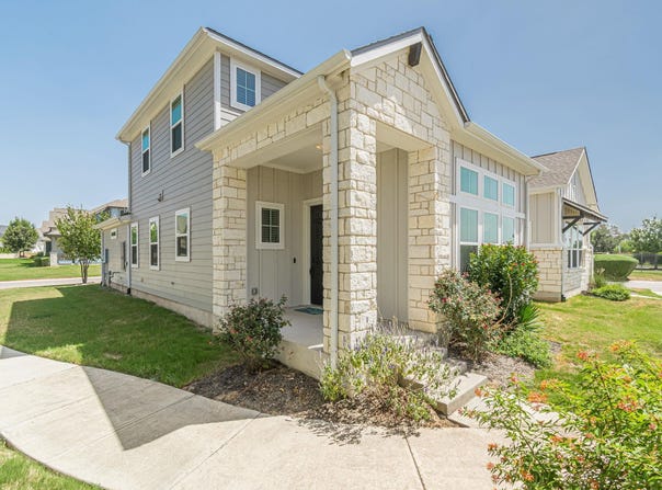 105 Harborside Dr, San Marcos, TX 78666