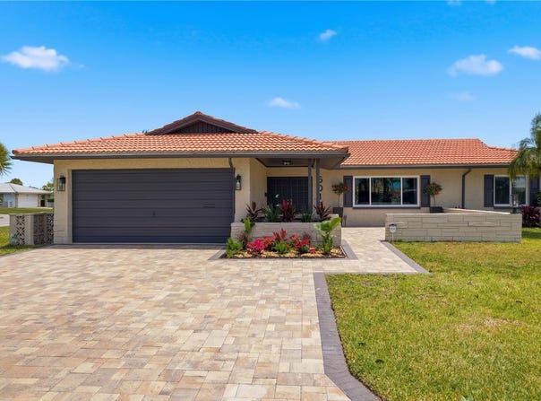 5016 DORY Drive, NEW PORT RICHEY, FL 34652