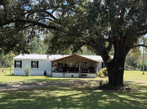 1979 Hunter Drive, Sneads, FL 32460