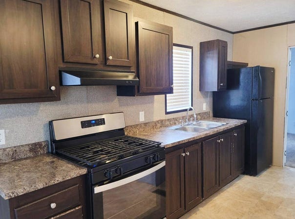 2403 CLayton Ave, Albert Lea, MN 56007