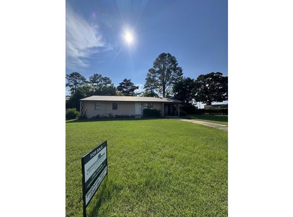 105 Glen Iris Drive, Eufaula, AL 36027