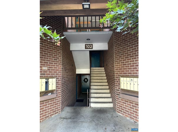 102 TURTLE CREEK RD, CHARLOTTESVILLE, VA 22901