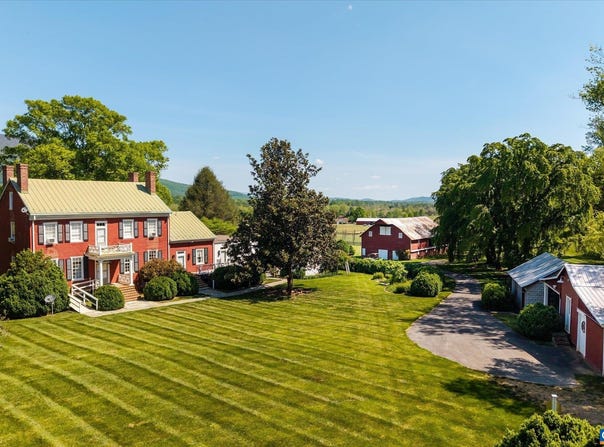 1268 GLENTHORNE LOOP, NELLYSFORD, VA 22958