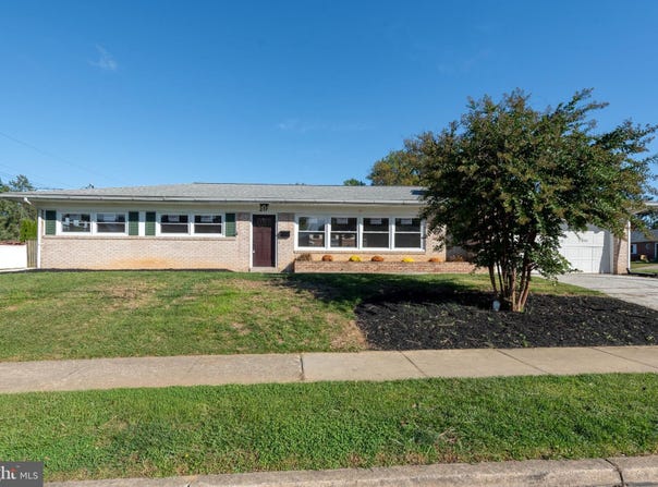20 CITADEL Drive, CAMP HILL, PA 17011