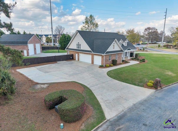 32 Willow Lake Drive, Warner Robins, GA 31093