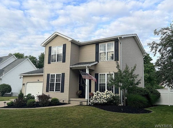 52 Village View, Lancaster, NY 14086