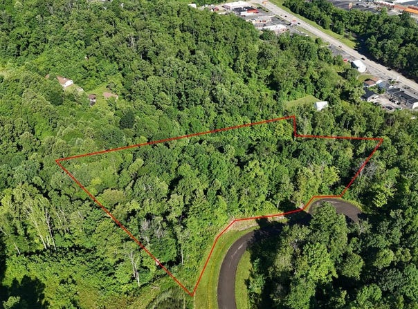 Vale Drive, Bridgeport, WV 26330