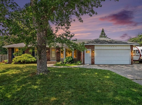 7309 Roselane Avenue, Jenison, MI 49428
