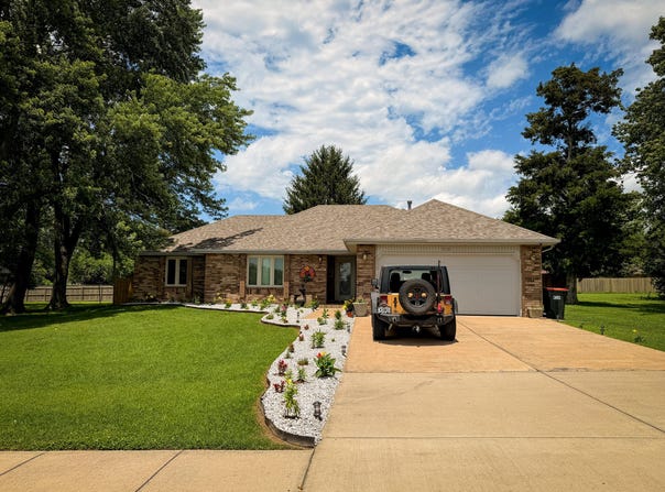 310 E Grant Street, Clever, MO 65631