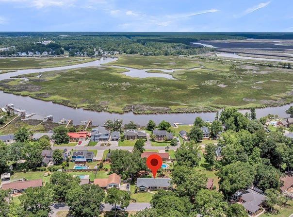 5908 Commonwealth Circle, Hanahan, SC 29410