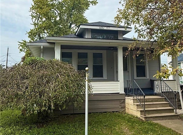 122 Bellfield Avenue, Elyria, OH 44035