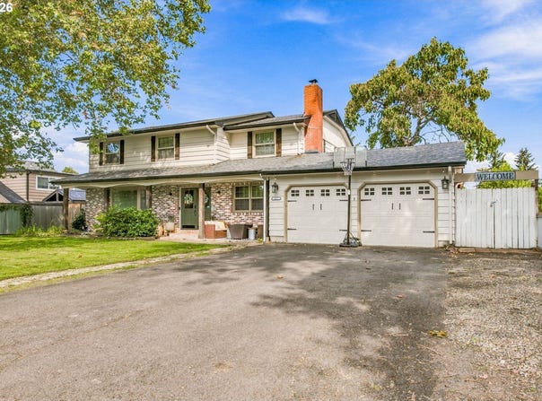 827 NANTUCKET Ave, Eugene, OR 97404