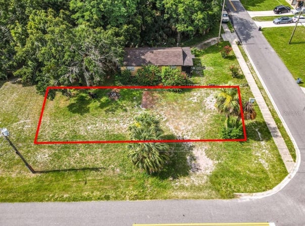939 MOTON Avenue, SANFORD, FL 32771
