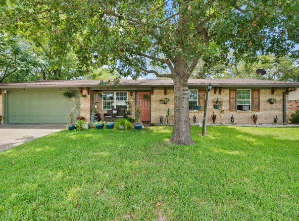 230 Dodson Street, Canton, TX 75103
