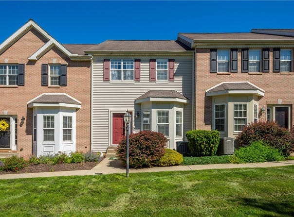 903 Royal Ct, North Strabane, PA 15317