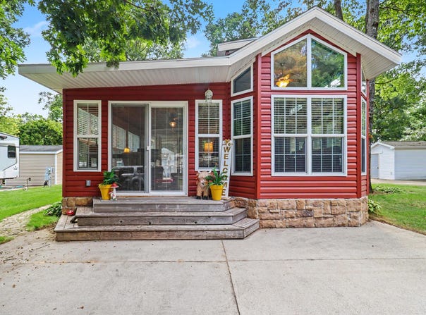 9661 S Orca Circle, Baldwin, MI 49304