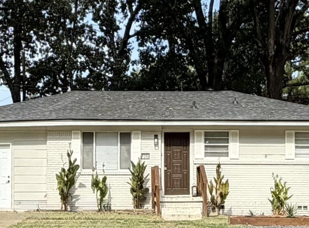7210 W Wakefield Dr, Little Rock, AR 72209