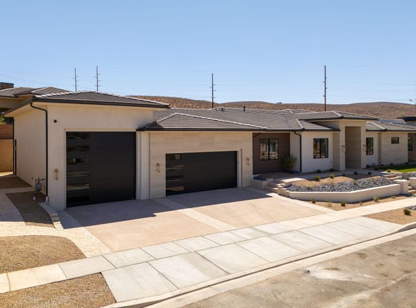 3945 Hillside Way, Santa Clara, UT 84765